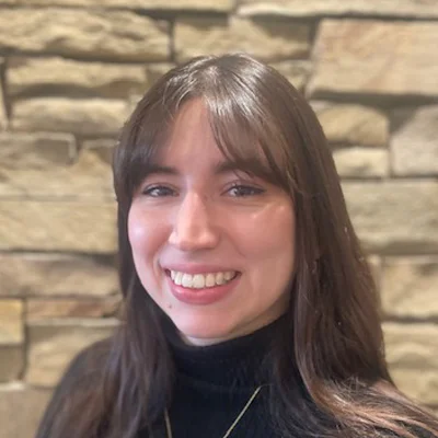 A headshot photo of Hannah